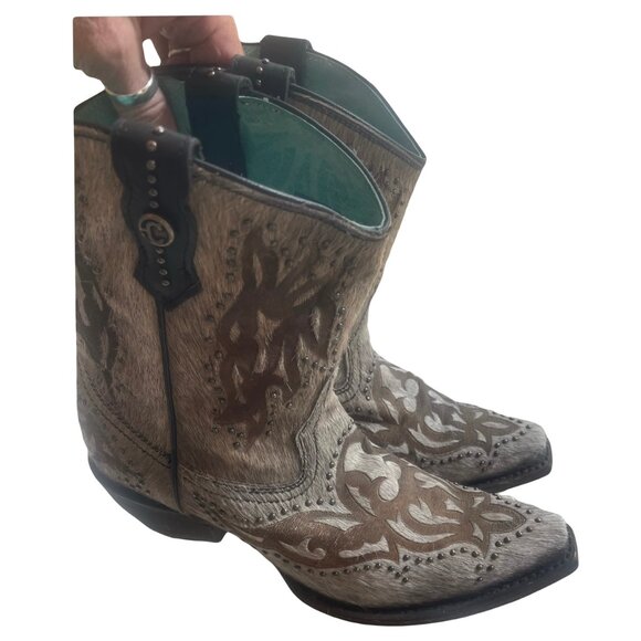 AwEsOmE CORRAL Ankle Boots! Calf Hair*studs* snip toe* 8 - Picture 3 of 9